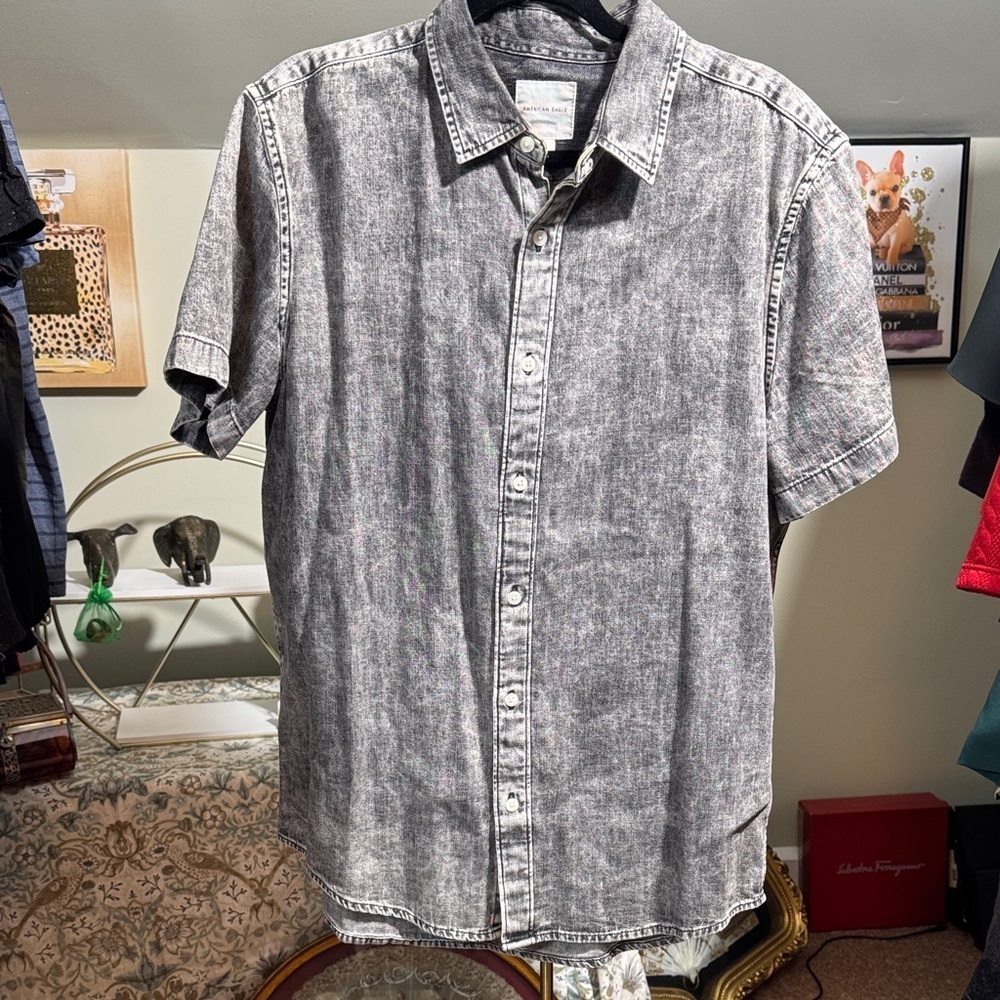 EUC American Eagle Outfitters Charcoal Acid Wash Button Down Shirt